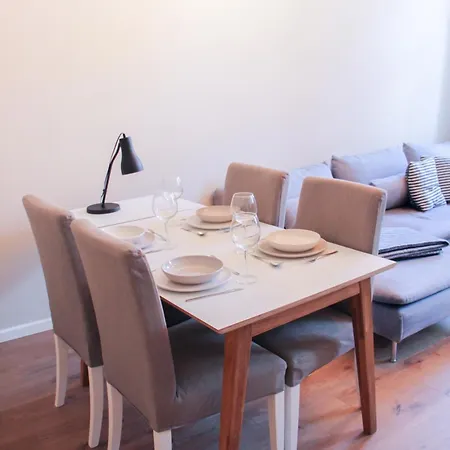 Luxury Renovated - 600 Mbit - 64 M2 - 65 Inch Tv Daire Riga