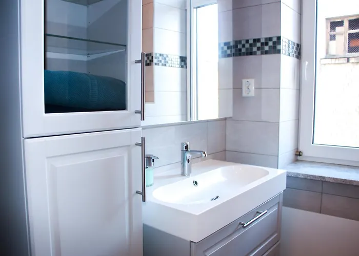 Luxury Renovated - 600 Mbit - 64 M2 - 65 Inch Tv